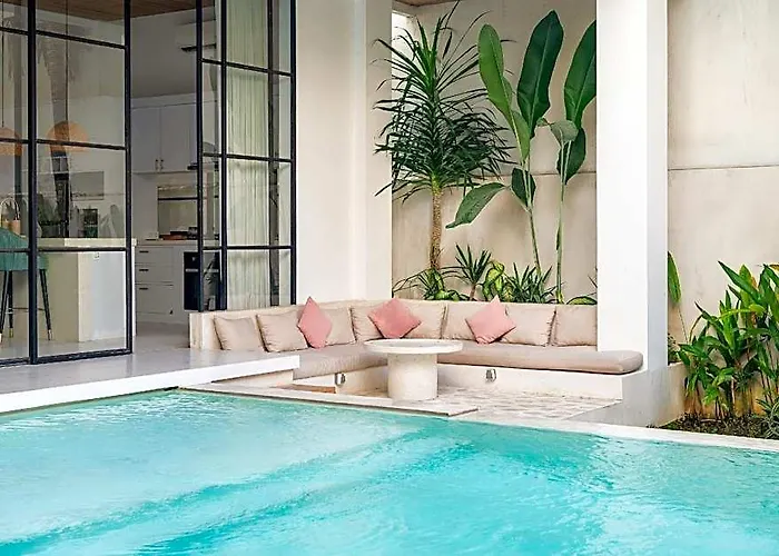 Arrova Berawa 3* バリ島